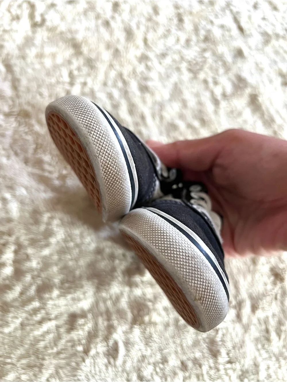 VANS Toddler's Black & White Casual Sneakers Size 6.0